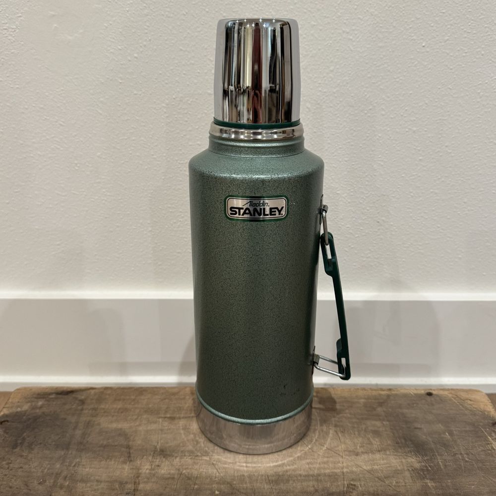 VTG Aladdin Stanley Thermos Qt 1/2 Gallon‎ Pour-Thru Vacuum Bottle USA A-945DH